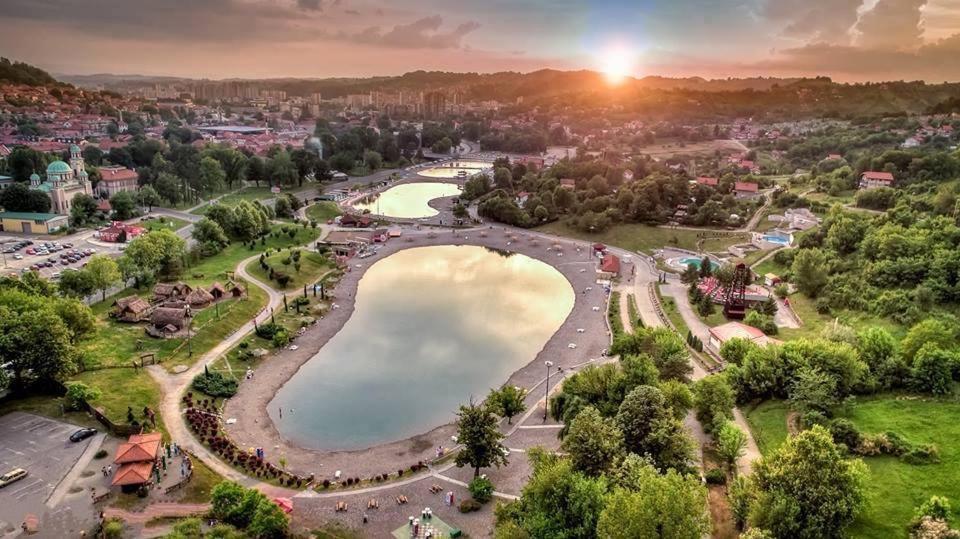 Apartment Teatar Tuzla Exteriér fotografie